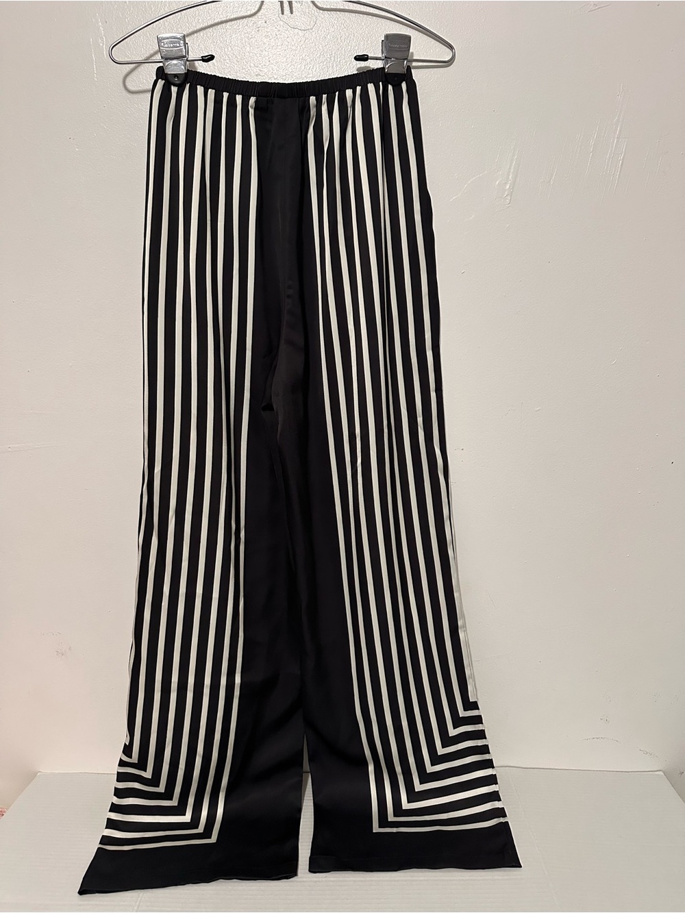 Commense Black & White Striped Wide-Leg Pants - Picture 2 of 8